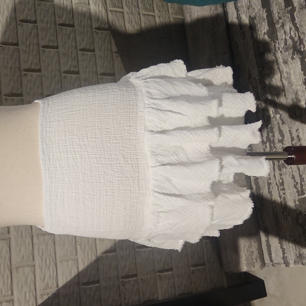 Venti6 white 100% cotton fringe skirt.  Small